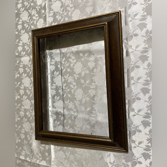 Antique Victorian Deep Walnut with gold trim Picture Frame - Picture 2 of 15